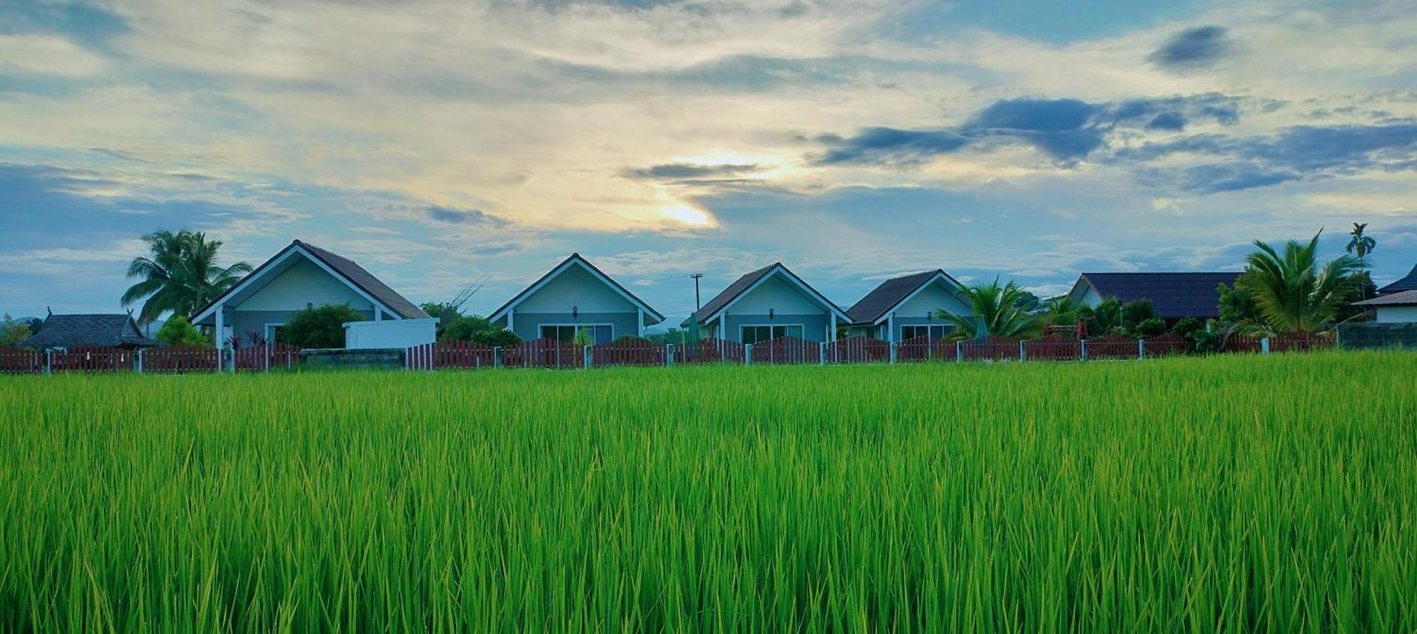 Poonsap Homestay Nan Exterior photo