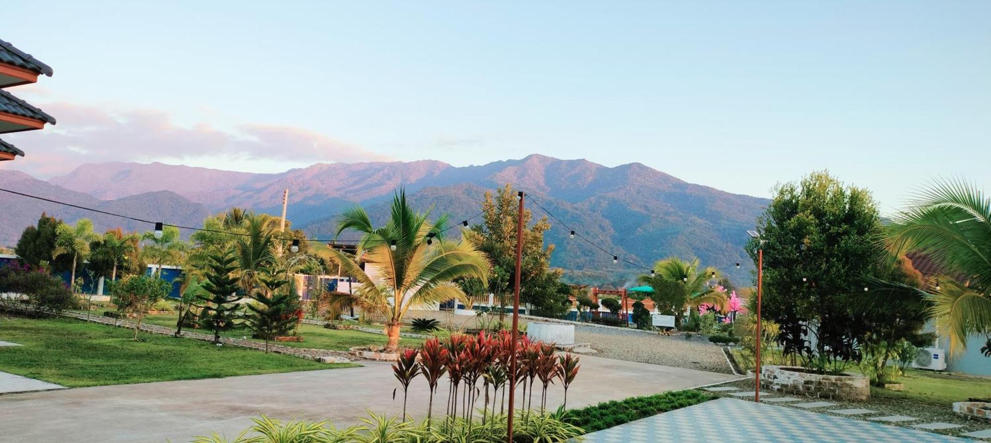 Poonsap Homestay Nan Exterior photo
